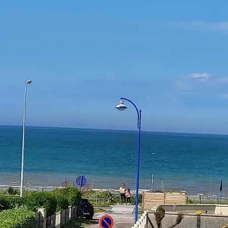 De La 3* Colleville-Montgomery