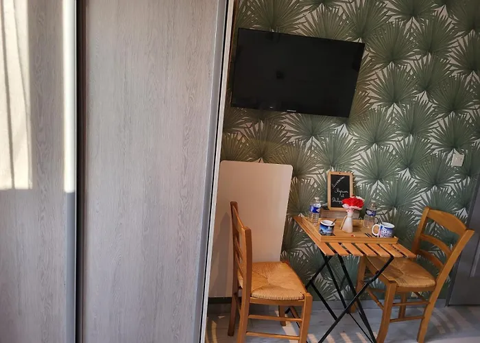 De La Bed & Breakfast 3*